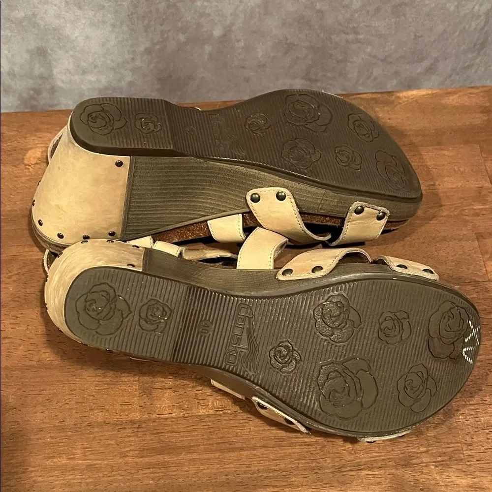 Dansko Tan Wedge Platform Sandals size 40 / 9.5-10